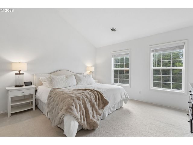 3722 Nw LORIANN Dr, Portland, OR 97229
