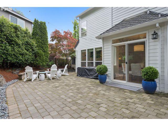 3722 Nw LORIANN Dr, Portland, OR 97229