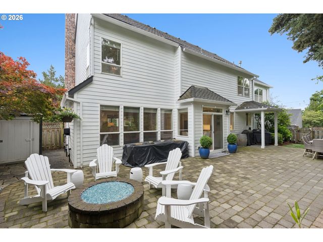 3722 Nw LORIANN Dr, Portland, OR 97229