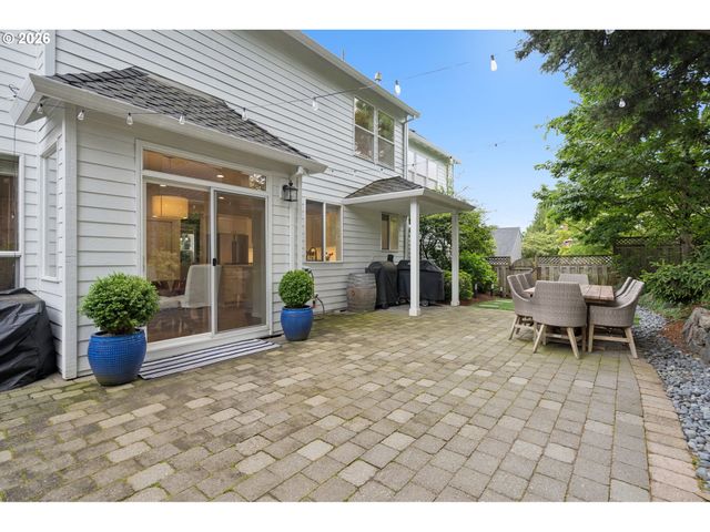 3722 Nw LORIANN Dr, Portland, OR 97229