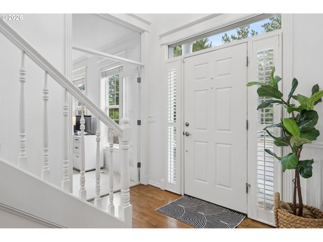 3722 Nw LORIANN Dr, Portland, OR 97229
