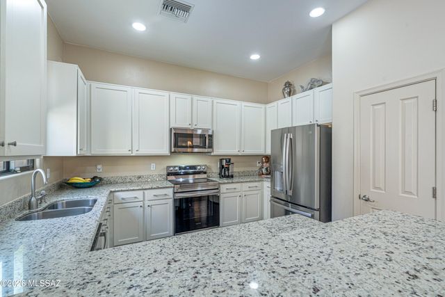 303 E Croydon Park Road, Tucson, AZ 85704