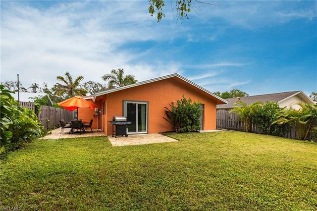 808 110th AVE N, Naples, FL 34108