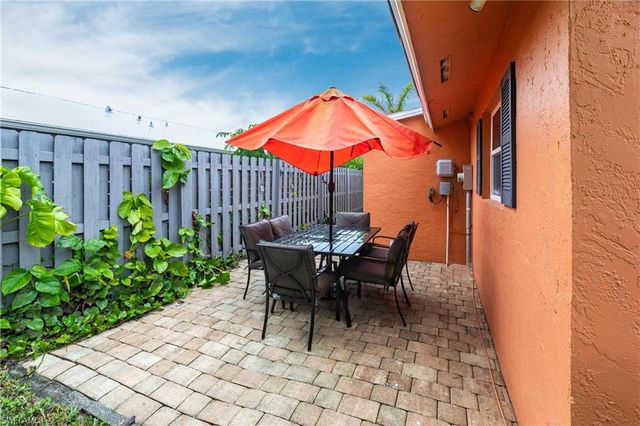 808 110th AVE N, Naples, FL 34108