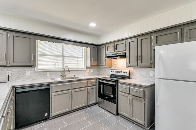 110 Rs County Road 1535, Point, TX 75472