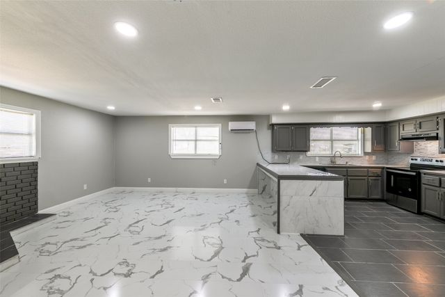 110 Rs County Road 1535, Point, TX 75472
