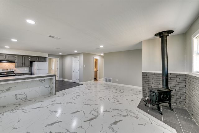 110 Rs County Road 1535, Point, TX 75472