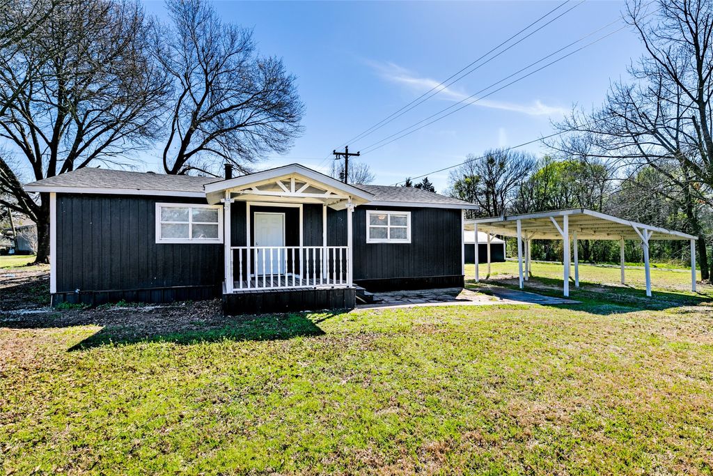 110 Rs County Road 1535, Point, TX 75472