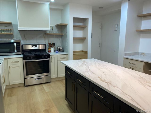 1230 Estates Lane 1136, Bayside, NY 11360