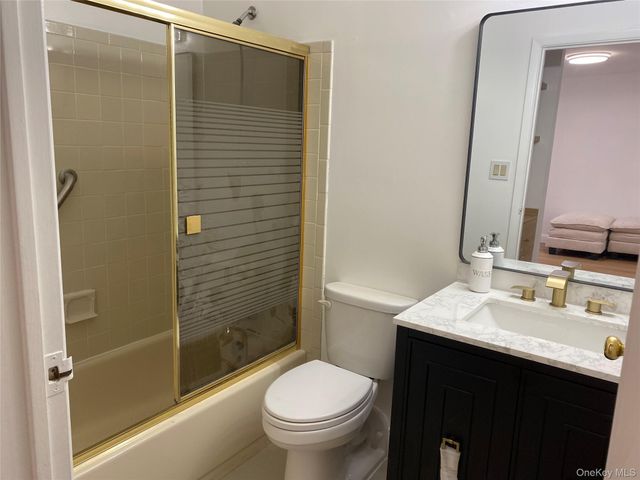 1230 Estates Lane 1136, Bayside, NY 11360