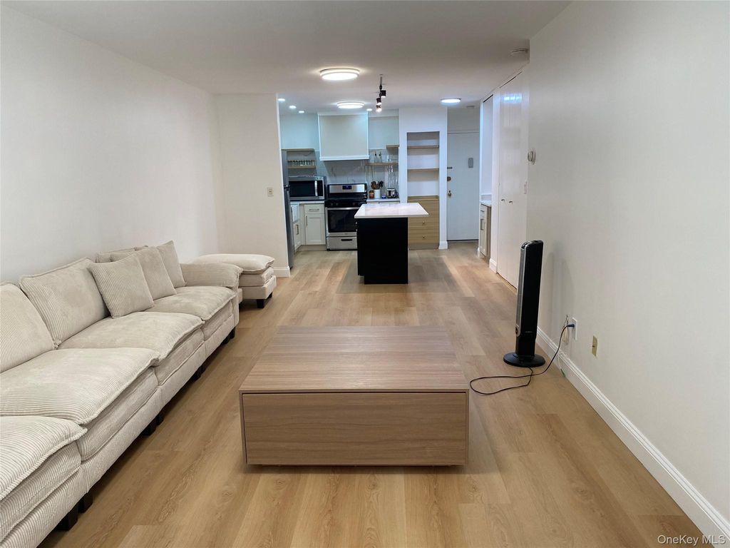 1230 Estates Lane 1136, Bayside, NY 11360 — photo 3