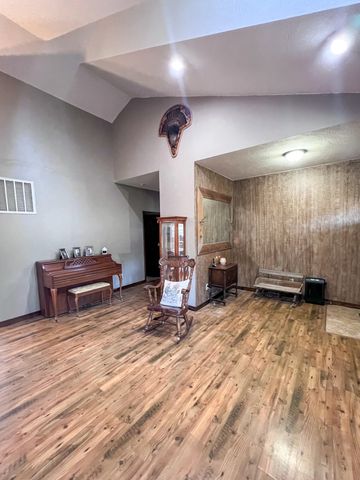 24723 County Road 211, Flemington, MO 65650