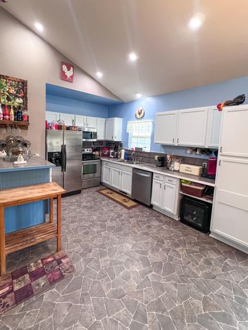 24723 County Road 211, Flemington, MO 65650