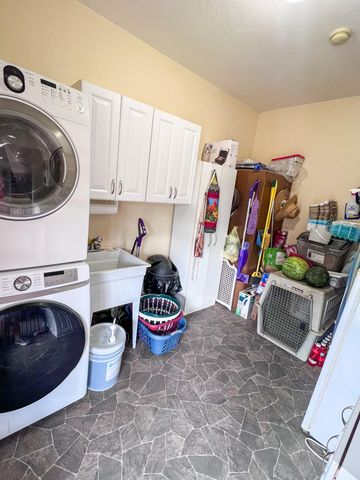 24723 County Road 211, Flemington, MO 65650