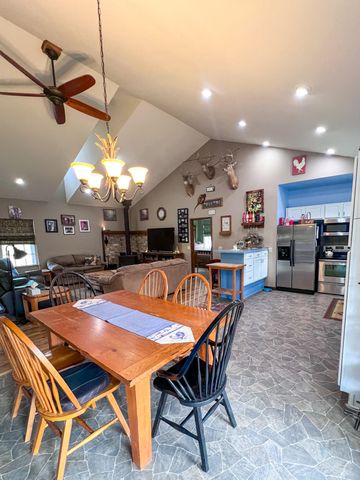 24723 County Road 211, Flemington, MO 65650