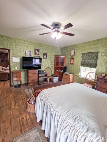 24723 County Road 211, Flemington, MO 65650