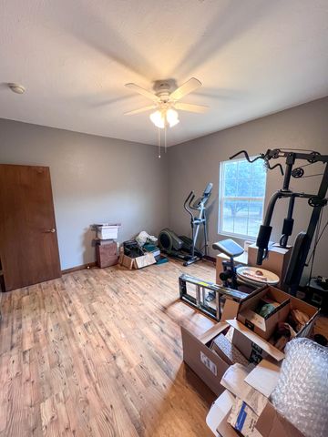 24723 County Road 211, Flemington, MO 65650