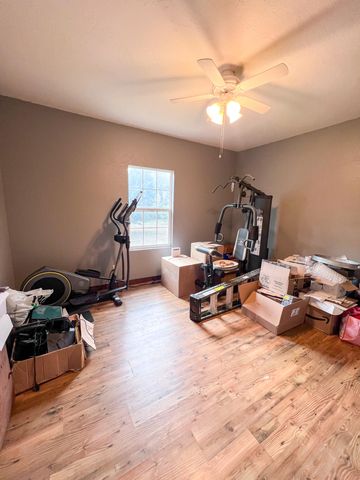 24723 County Road 211, Flemington, MO 65650