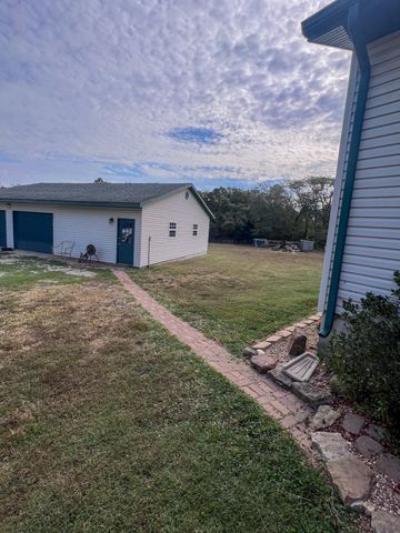 24723 County Road 211, Flemington, MO 65650