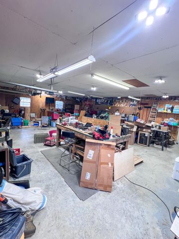 24723 County Road 211, Flemington, MO 65650