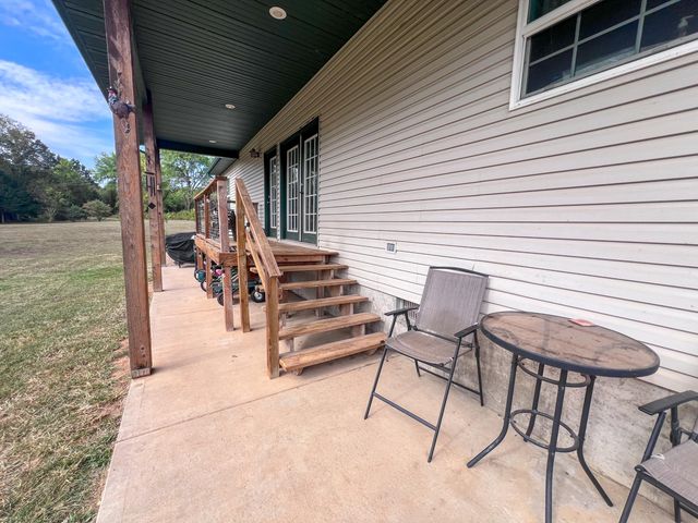 24723 County Road 211, Flemington, MO 65650