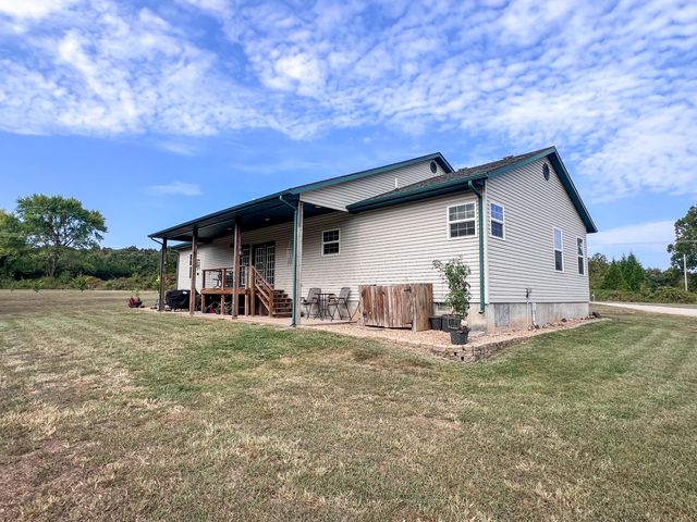 24723 County Road 211, Flemington, MO 65650