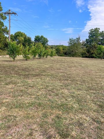 24723 County Road 211, Flemington, MO 65650