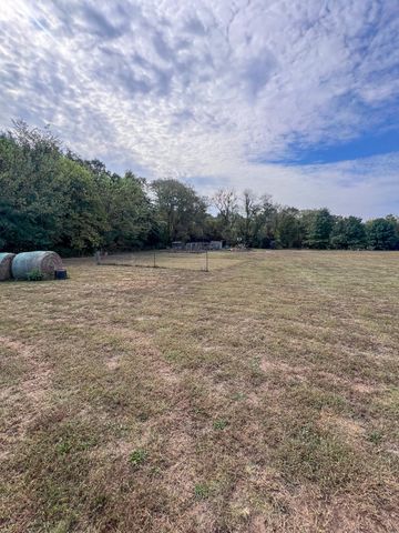 24723 County Road 211, Flemington, MO 65650