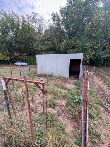 24723 County Road 211, Flemington, MO 65650