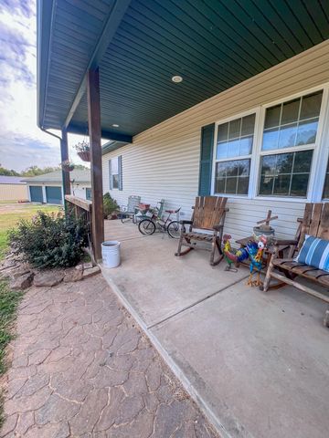 24723 County Road 211, Flemington, MO 65650