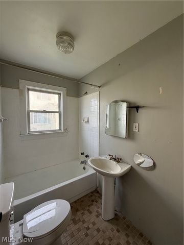 104 Arvilla Road, Friendly, WV 26170