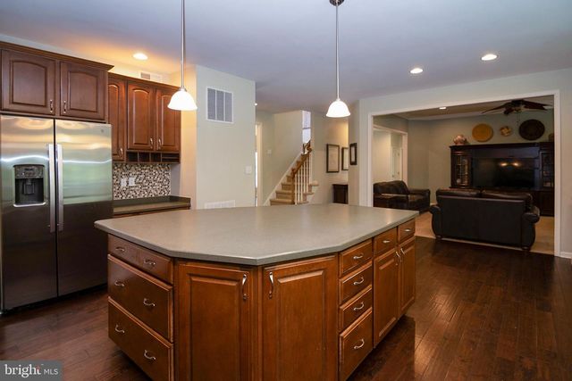 213 CHERRY TREE CT, Franklinville, NJ 08322