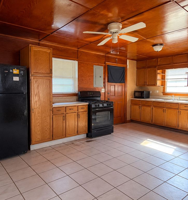 210 Independence Avenue, Joliet, IL 60433 — photo 3