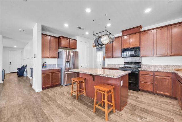 3964 Rosena Ranch, San Bernardino, CA 92407