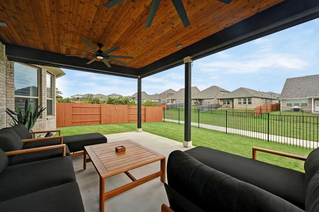 261 Purple Heart DR, Buda, TX 78610