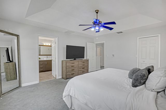 8066 Murano Circle, Palm Beach Gardens, FL 33418