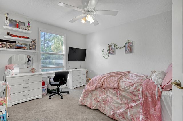 8066 Murano Circle, Palm Beach Gardens, FL 33418