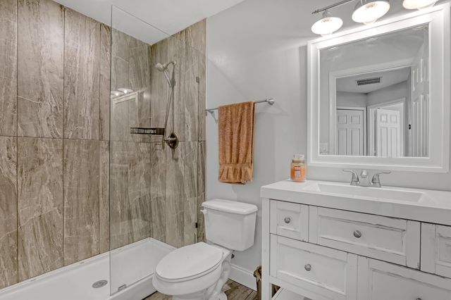 8066 Murano Circle, Palm Beach Gardens, FL 33418