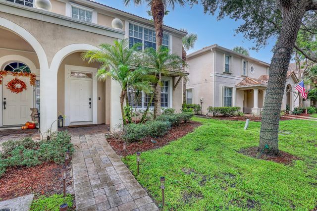 8066 Murano Circle, Palm Beach Gardens, FL 33418