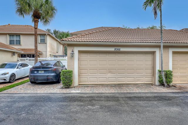 8066 Murano Circle, Palm Beach Gardens, FL 33418