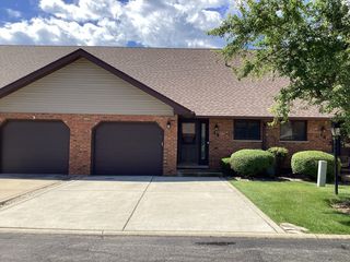 1910 Heatherway Lane 19, New Lenox, IL 60451