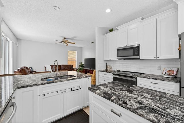 1400 HOLLY GLEN RUN, Apopka, FL 32703