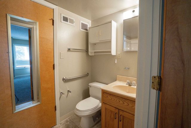 3589 Covington Pike Apt 222, Memphis, TN 38128