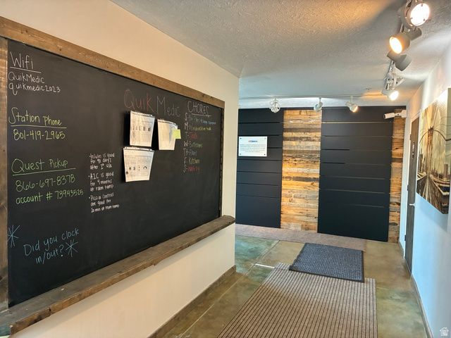 489 W PARKLAND DR, Sandy, UT 84070
