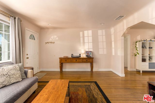 1515 E Hungerford Street, Long Beach, CA 90805