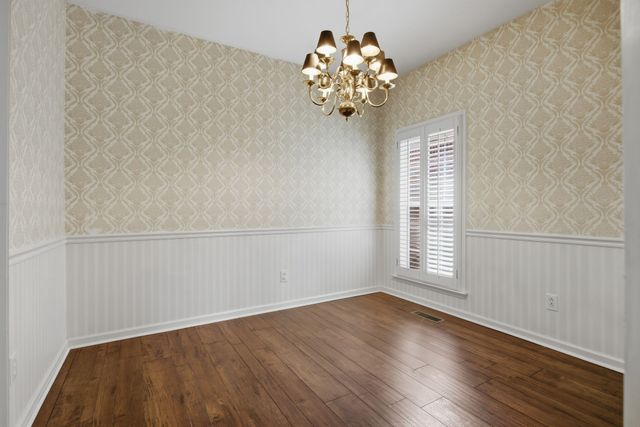 105 Green Tree Ct, Columbia, TN 38401