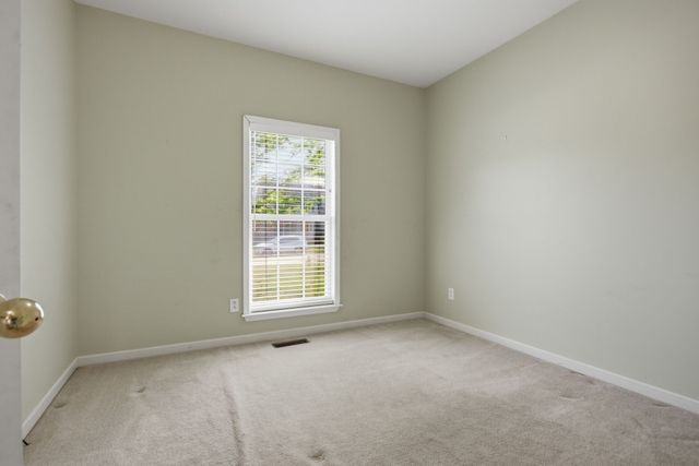105 Green Tree Ct, Columbia, TN 38401