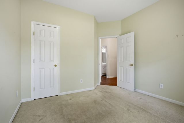 105 Green Tree Ct, Columbia, TN 38401