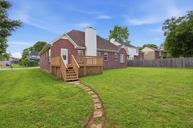 105 Green Tree Ct, Columbia, TN 38401