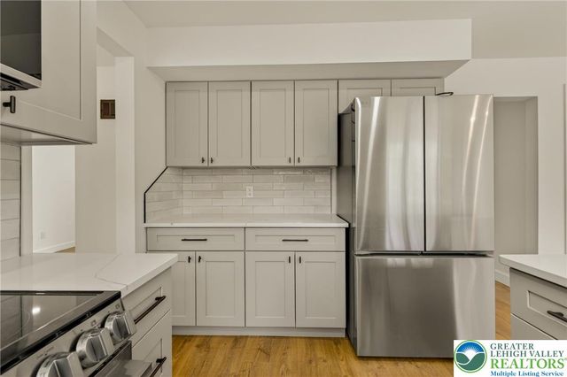 1800 Eastman Avenue, Bethlehem City, PA 18018